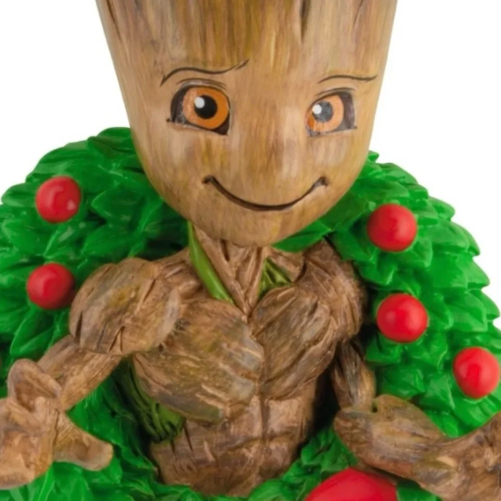 Hallmark Marvel Guardians of the Galaxy “Groot in Holiday Wreath” Ornament (NWT)